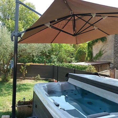 Chambres D'Hotes & Jacuzzi - A L'Ombre Des Amandiers Saint-Martin-dʼArdèche Esterno foto