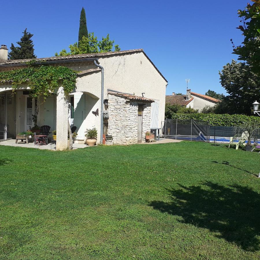Chambres D'Hotes & Jacuzzi - A L'Ombre Des Amandiers Saint-Martin-dʼArdèche Esterno foto