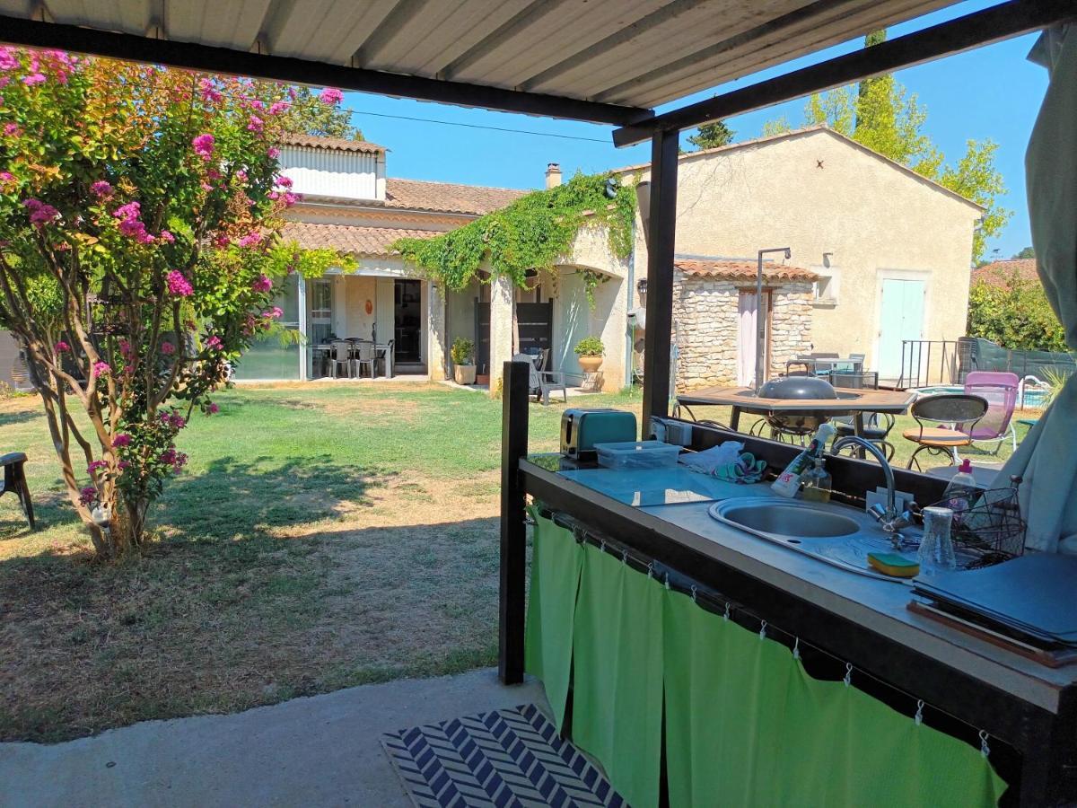 Chambres D'Hotes & Jacuzzi - A L'Ombre Des Amandiers Saint-Martin-dʼArdèche Esterno foto