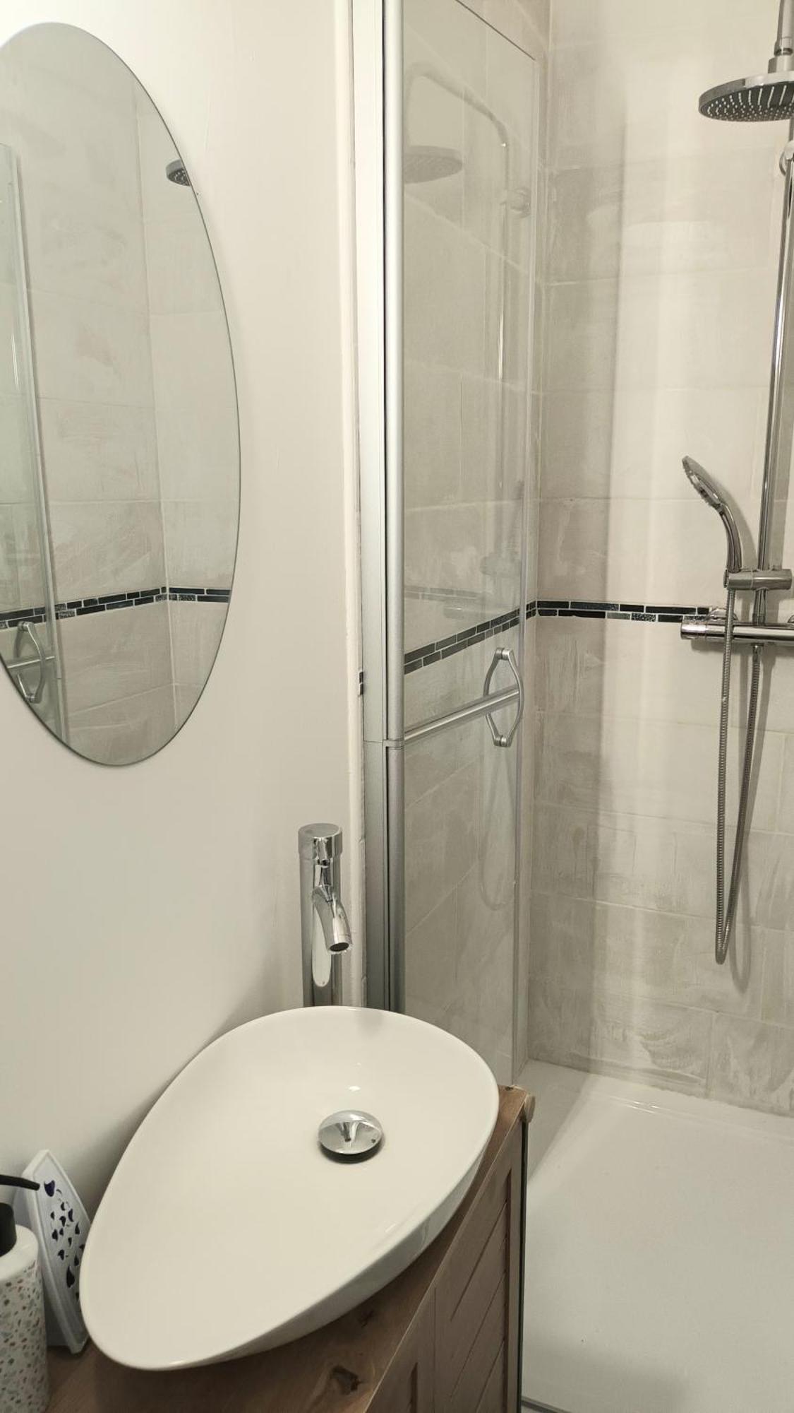 Chambres D'Hotes & Jacuzzi - A L'Ombre Des Amandiers Saint-Martin-dʼArdèche Esterno foto
